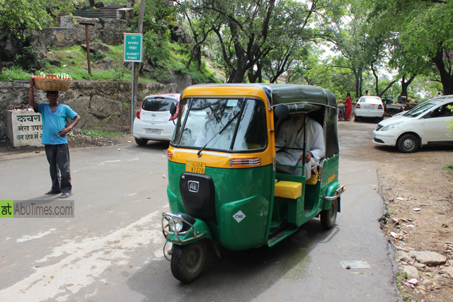 in-auto-from-sitpur-to-mount-abu-3