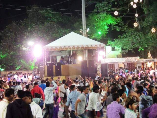 NAVRATRI-MOUNT-ABU-GARBA