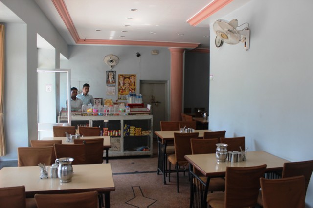 restaurant-madhuram-mount-abu-opposite-bus-stand