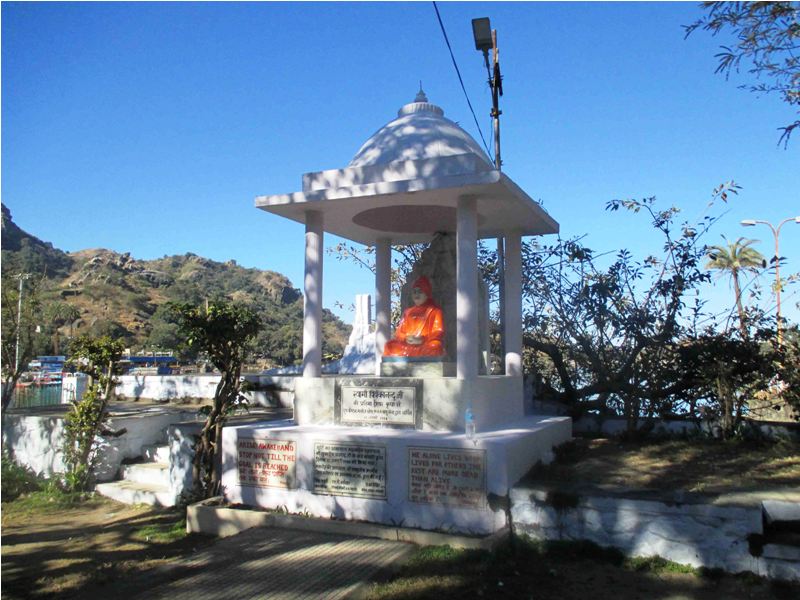 swami-vivkand-history-in-mount-abu