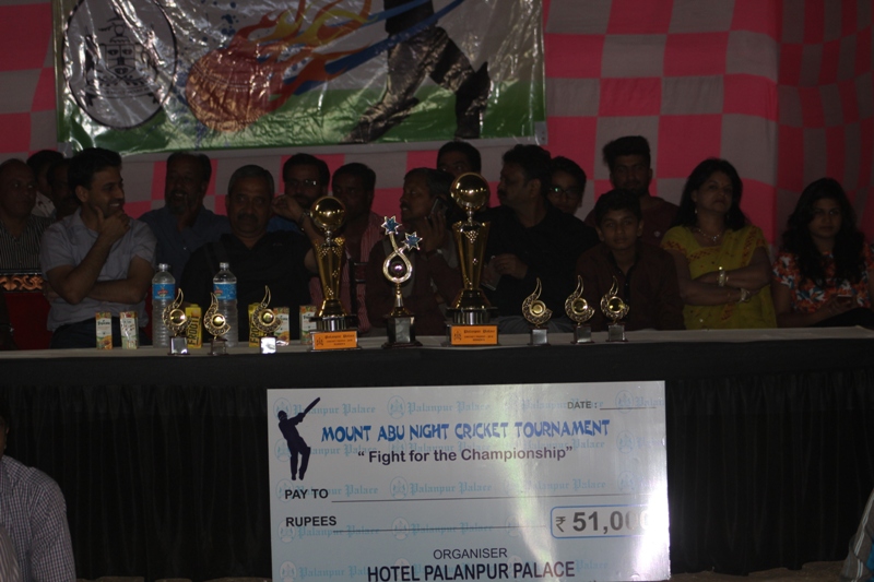 mount-abu-mpl-2016-night-cricket-tournament-final-22