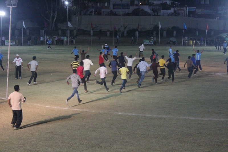 mount-abu-mpl-2016-night-cricket-tournament-final-26