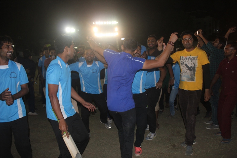 mount-abu-mpl-2016-night-cricket-tournament-final-28