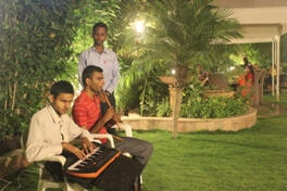 hotel-silver-oa-mt-abu-live-singers