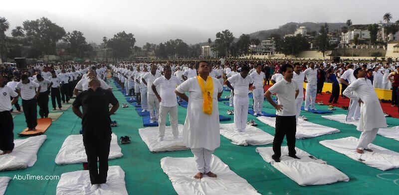 mount-abu-yoga-day-21-6-2016