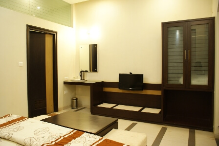 rajdee-mount-abu-classic-room