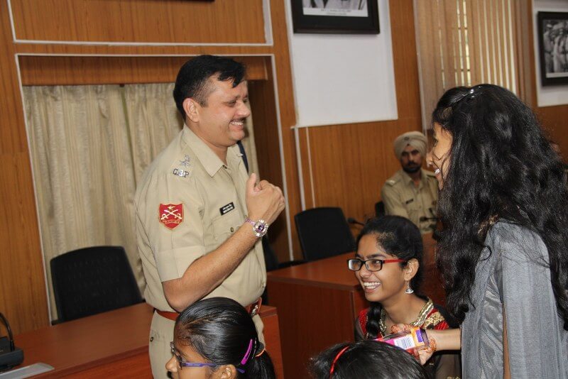 rakshabandhan-celebration-by-st-johns-school-aburoad-2016-5