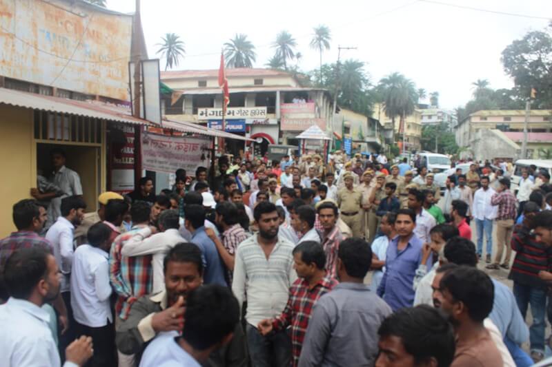 stike-end-of-taxi-union-mount-abu-1