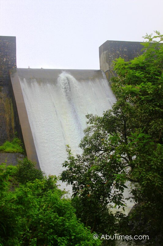 lower-kodra-dam-overflowing-mount-abu-3