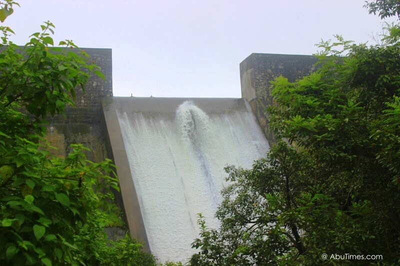 lower-kodra-dam-overflowing-mount-abu-4