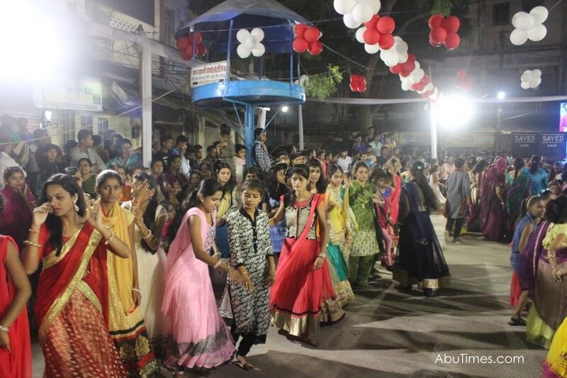 poonam-garba-2016-ajad-maidan-abu-road-8