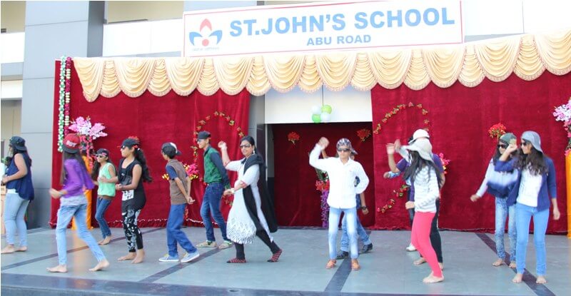 children-day-celebration-st-johns-abu-road-1