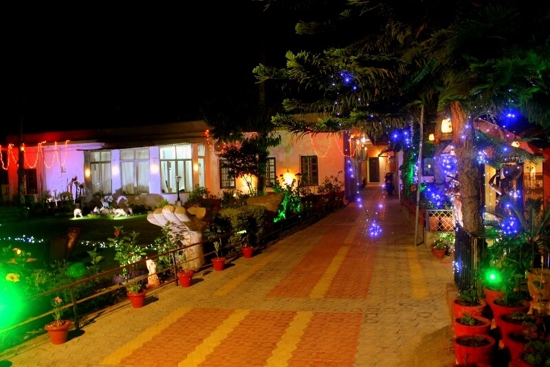 nature-stay-mt-abu-hotel-toppers-corner