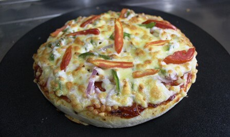veg-bite-at-pizza-crust