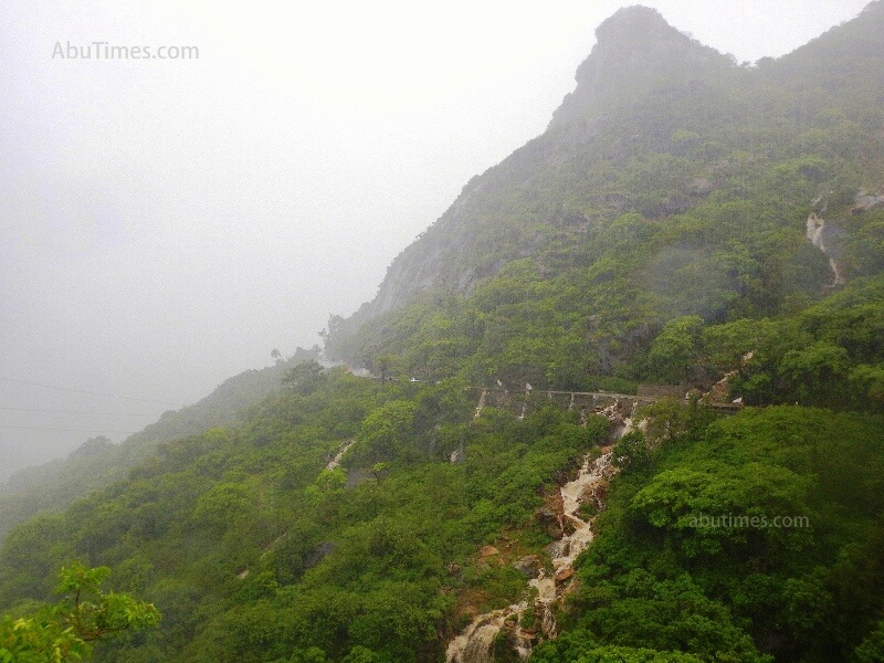 waterfalls in mount abu