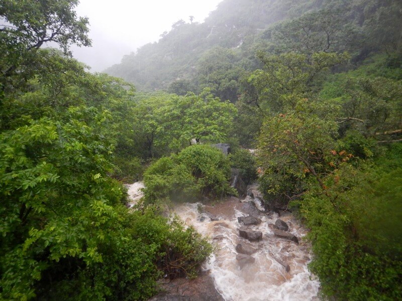 waterfalls in mount abu