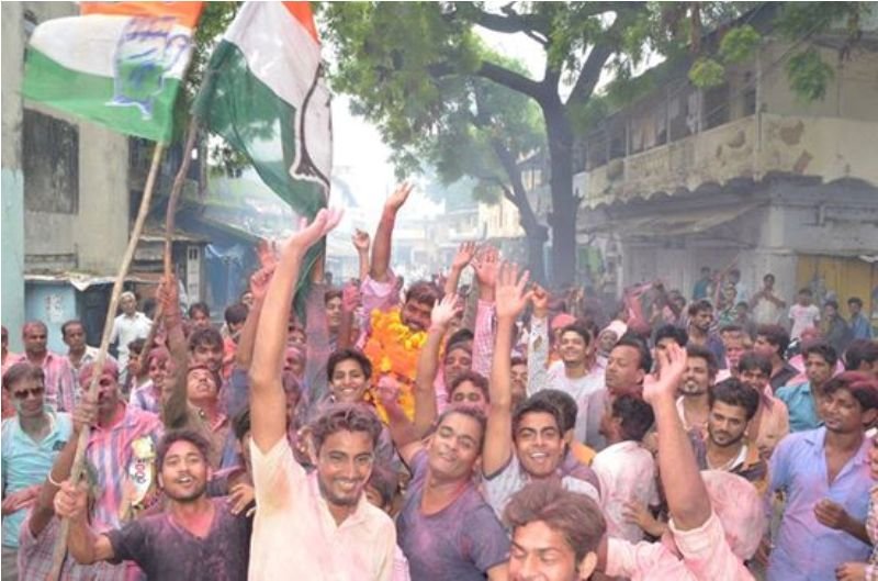 आबूरोड में खेली गयी होली, मनाई गई दिवाली: नगर पालिका पार्षद, विजय जुलुस