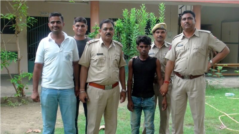 पिता का कातिल निकला बेटी का प्रेमी