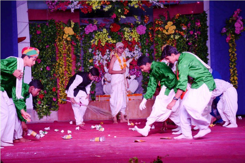 रंगारंग प्रस्तुतियो ने बांधा समा, स्वच्छ भारत अभियान नाटक रहा आकर्षक