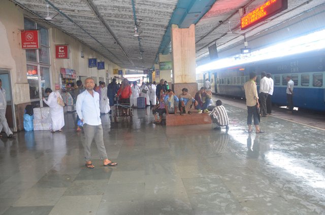 आबूरोड-पालनपुर रेल यातायात प्रभावित, गाडियॉ रद्द, परिवर्तित मार्ग से चलेगी