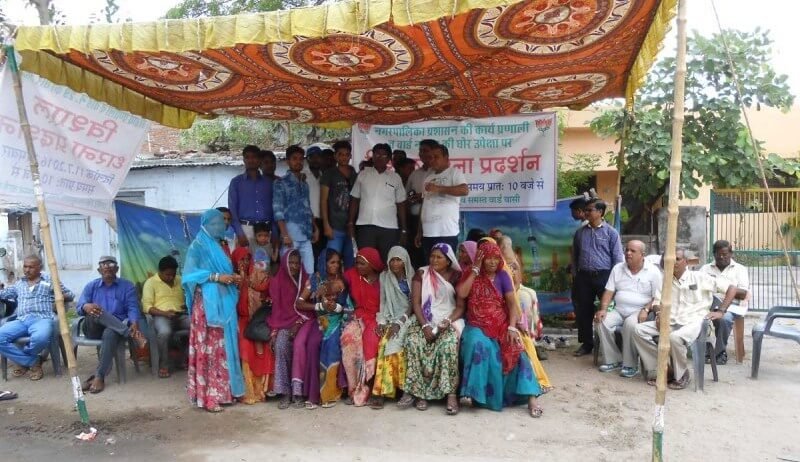 आबूरोड पालिका अध्यक्ष का फुंका पुतला, अध्यक्ष ने मांगी लिखित में मांफी