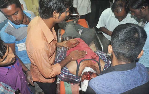 स्वरूपगंज समीप बाईक की टक्कर से दो युवक घायल व आबूरोड़ रेलवे स्टेशन पे एक यूवक घायल