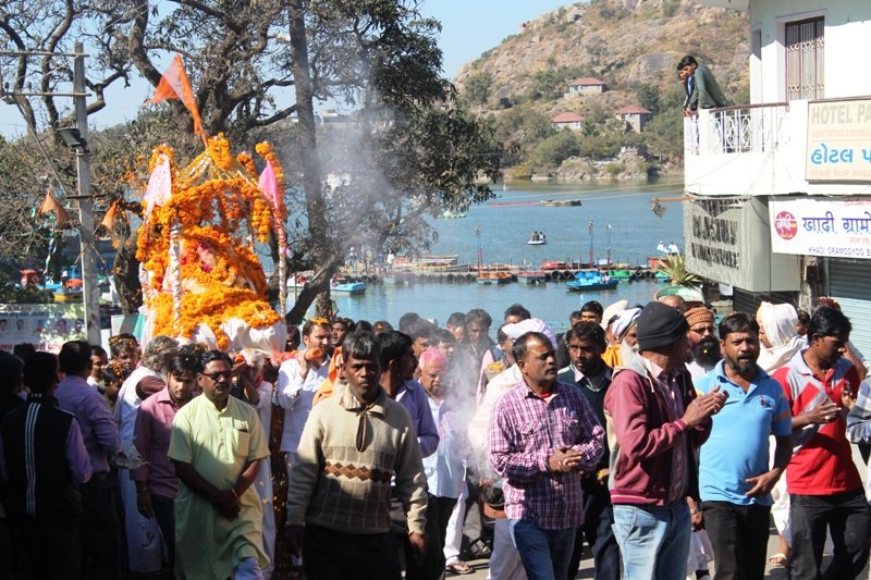 रघुनाथ मंदिर के पूज्य महंत श्री अवधेश दास रामायण जी महाराज का निधन