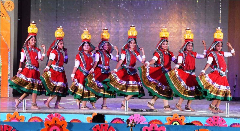 बी.एस.मेमोरियल में वार्षिकोत्सव में निखरे सांस्कृति रंग