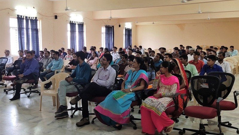 सत्र 2019-20 के नवागंतुक प्रवेशार्थी विधार्थियों का आमुखीकरण समारोह: सी.आई.टी महाविधालय