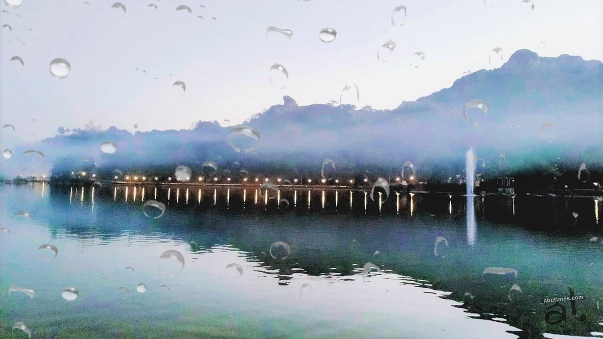 माउंट आबू में बदला मौसम, बादलो ने डाला डेरा, बूंदों ने बढाई ठंडक