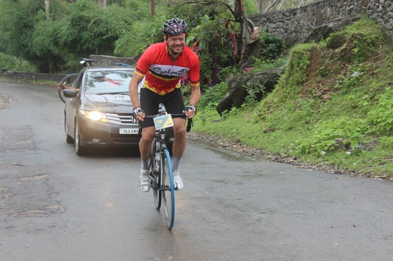 42 cyclists reached mount abu to promote eco-tourism