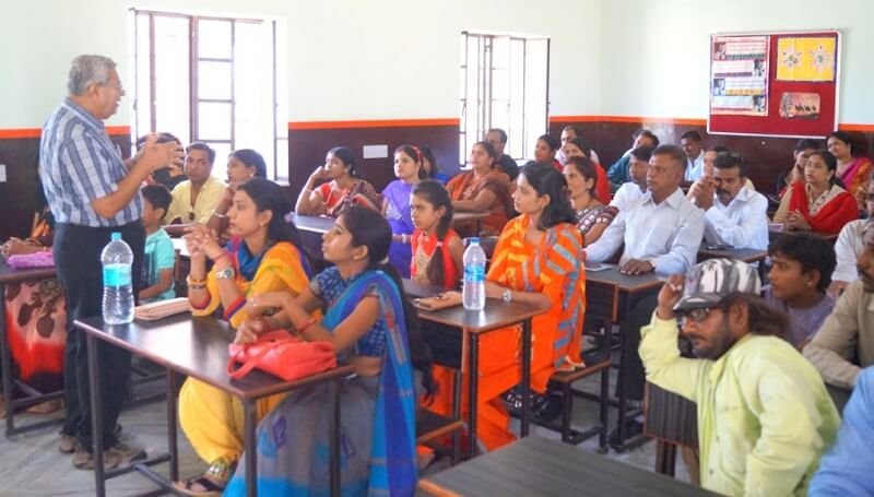 दयानंद पैराडाइस विध्यालय में नन्हे मुन्ने बच्चो ने नवरात्रे के उपलक्ष में अदभुद प्रस्तुतिया दी