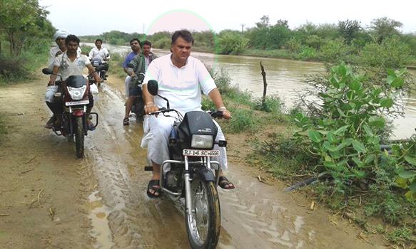 नेता नहीं ये नायक है; सांसद, देवी जी पटेल