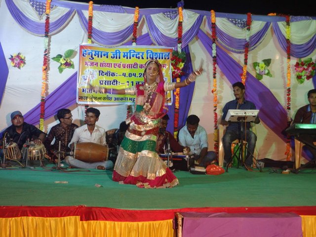 हनूमान जयन्ति पे आबूरोड़ आकरा भट्टा मे हूए भजन कार्यक्रम