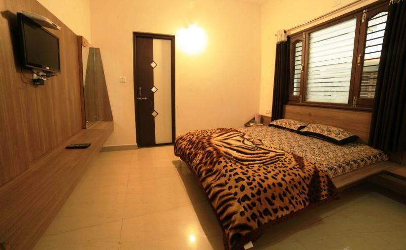 HOME INN GUEST HOUSE