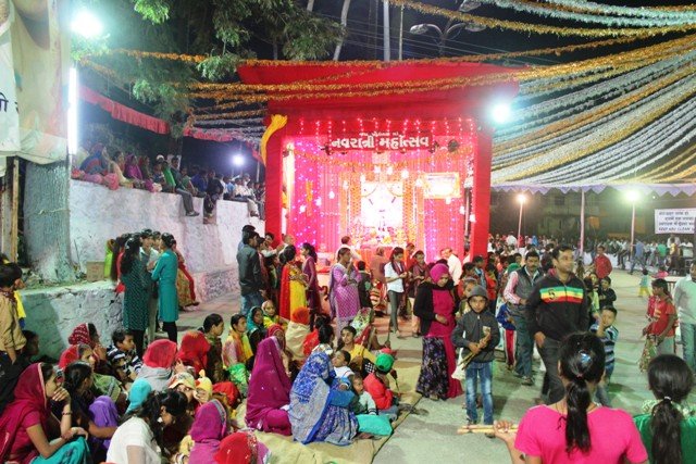 शक्ति माता, खोडियार माता व कुम्हार वाडा में डांडिया की धूम
