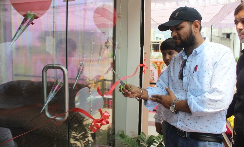No more compromising with your hair styling "Looks Spa n Salon" Inaugurated in Abu Road