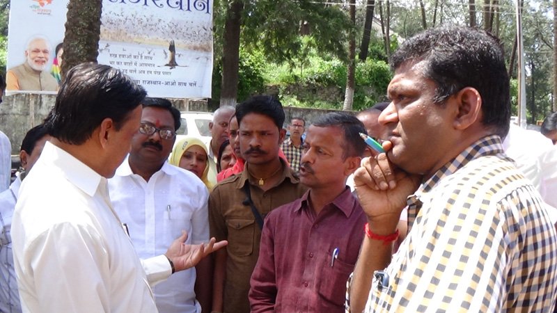 मॉनीटरिंग कमेटी की बैठक सम्पन्न: अवैध निर्माण कार्यो पर सख्त कार्यवाही, और शहर के विकास कार्यो को दी हरि झंड़ी