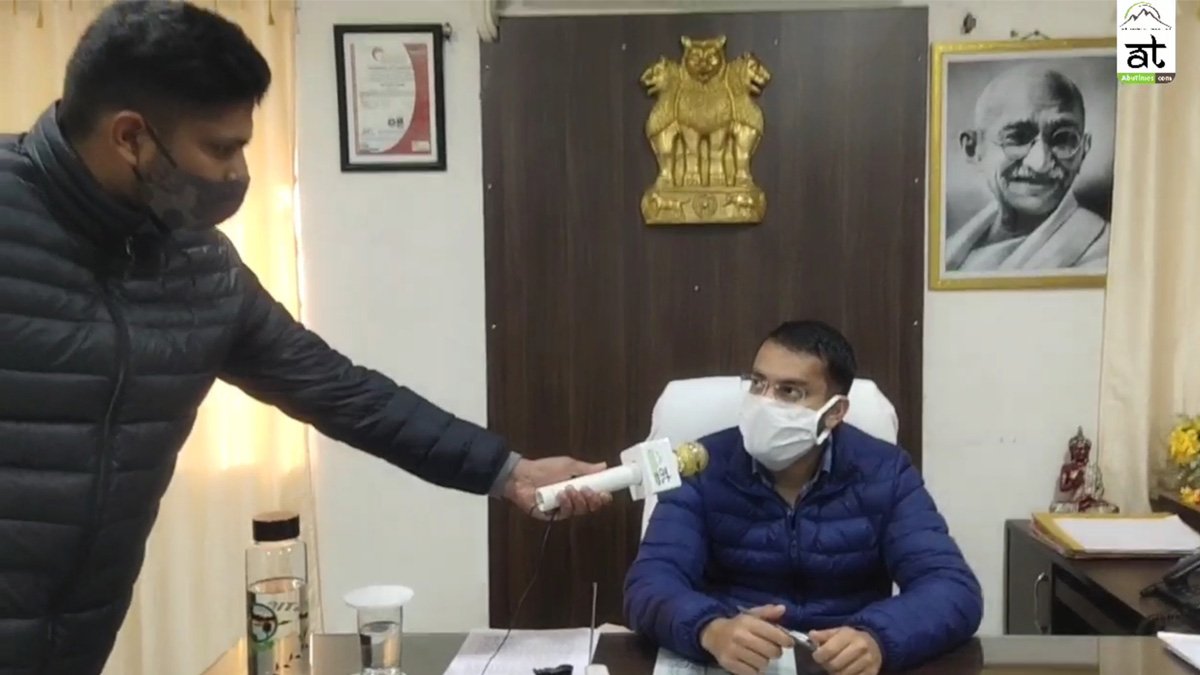 आगामी नव वर्ष से जुडी समस्त जानकरी साझा करते उपखंड अधिकारी डॉ गौरव सैनी