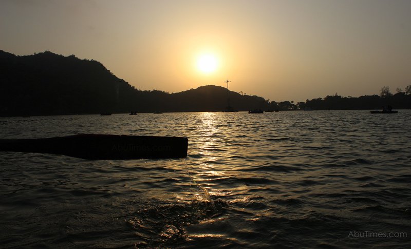 The Evening at Nakki Lake While Boating: AT Admin