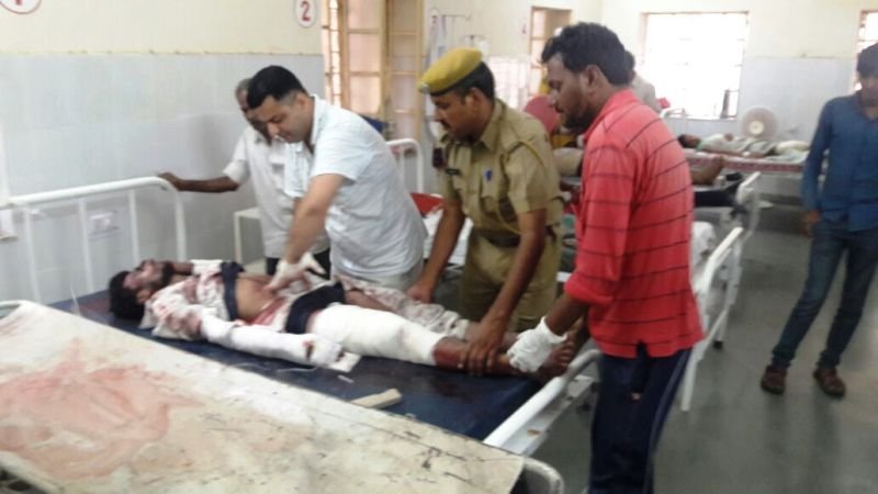 बस-ट्रक में टक्कर 10 की मौत 15 घायल: पालडी, सिरोही