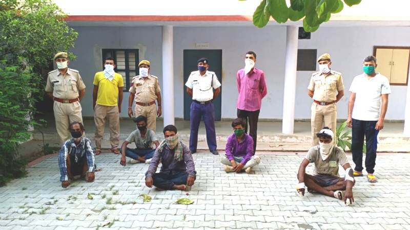 तलवार से हमला कर पिता पुत्र की हत्या में 5 गिरफ्तार: आबूरोड़
