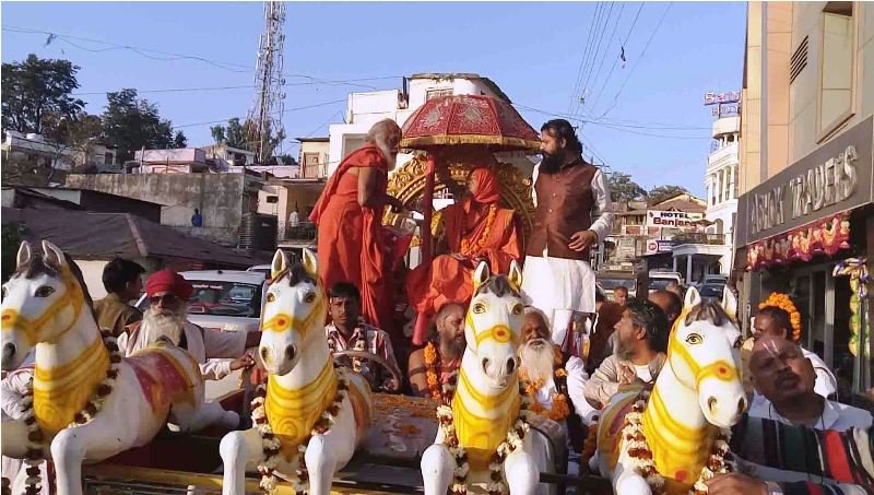 माउंटआबू के सर्वेश्वर रघुनाथ मंदिर में 72 वां पाठोत्सव धूमधाम से मनाया जा रहा है
