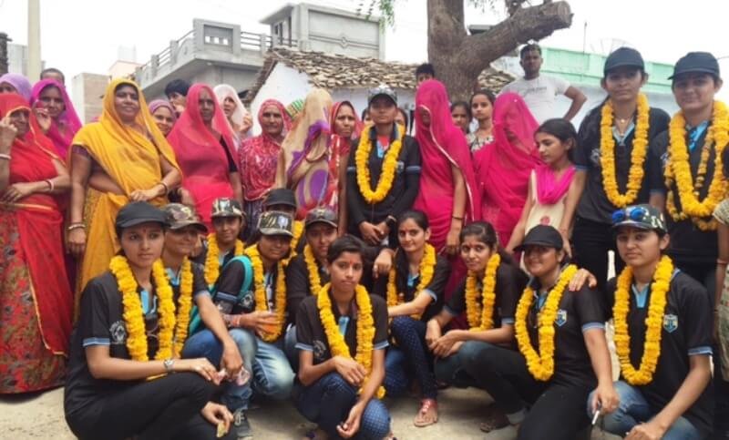 बेटी पढाओ, बेटी बचाओ संदेशलेकर निकली रावल समाज की बेटियां: सिरोही