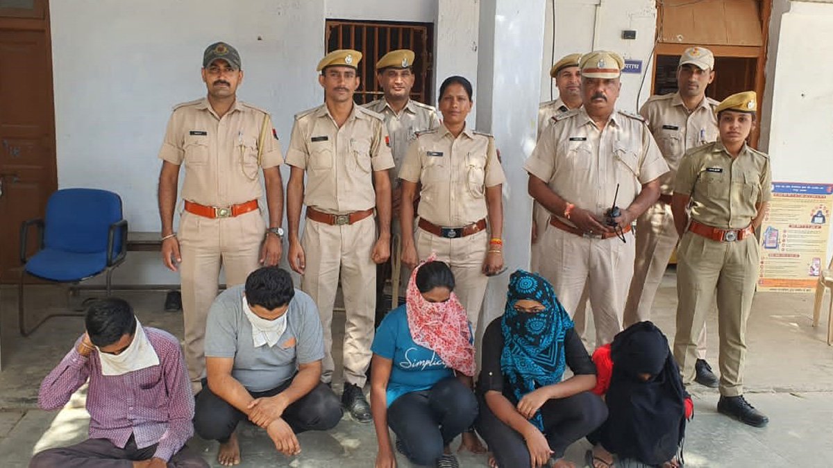 देह व्यापार के विरूद्व कार्यवाही, माउंट आबू की एक होटल से तीन युवती व दो युवक गिरफतार