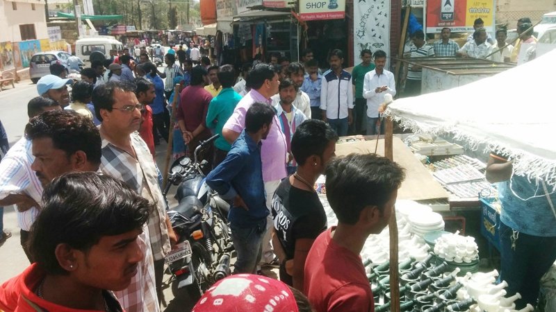 स्ट्रीट वेंडर्स की हड़ताल हुई ख़त्म, एम.के चौराह पर मिली बेठने की जगह
