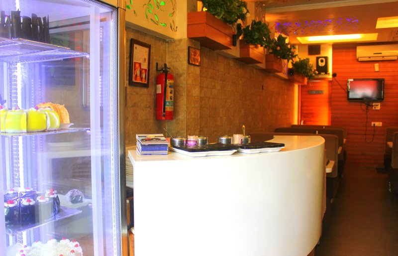 Finest Veg n Non Veg Restaurant (with Separate Kitchens) at one place in Mount Abu