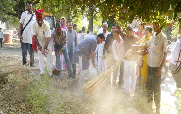 श्री नरेन्द्र मोदी के लक्ष्य कदम पर चलते हुए नगर परिषद सिरोही सभापति श्री तारा राम जी