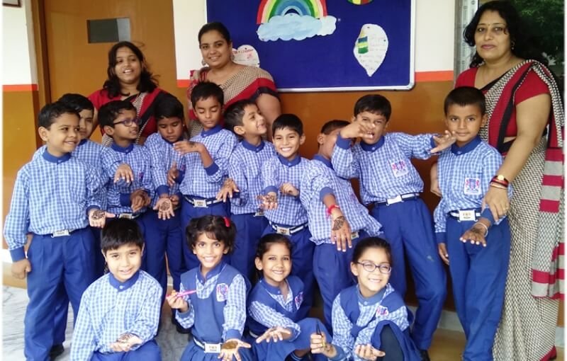 दयानंद पैराडाइज विद्यालय में वैदिक रीति से हरियाली तीज उत्सव मनाया गया
