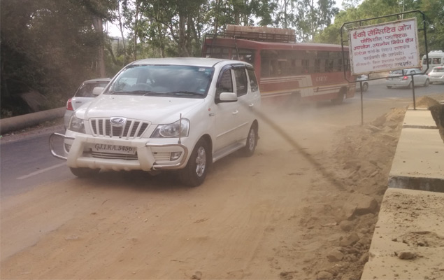 broken-road-issue-mount-abu